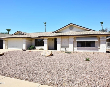 17218 N Desert Glen Drive - Photo Thumbnail 1