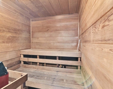 899 Jeffery Street - Photo Thumbnail 22
