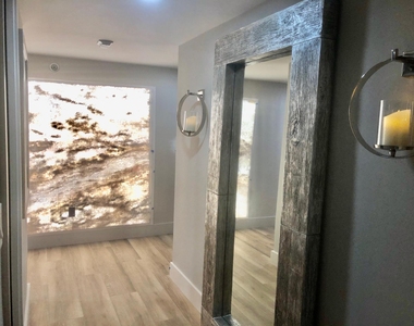 899 Jeffery Street - Photo Thumbnail 6
