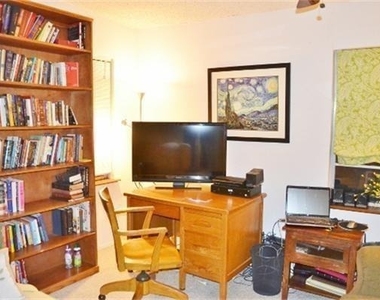 1716 Redwood Place - Photo Thumbnail 5