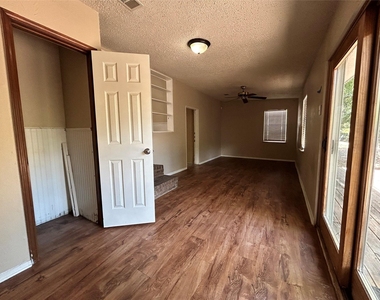 1716 Redwood Place - Photo Thumbnail 18