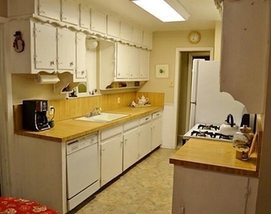 1716 Redwood Place - Photo Thumbnail 4