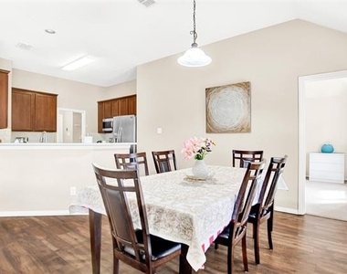 2744 Cascade Cove Drive - Photo Thumbnail 5