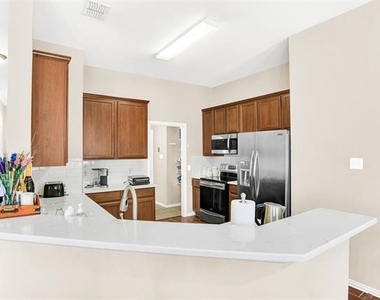 2744 Cascade Cove Drive - Photo Thumbnail 10