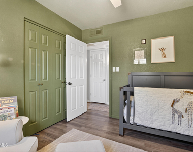 1022 W 13th Street - Photo Thumbnail 22