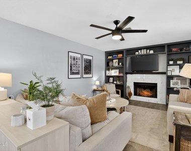 1022 W 13th Street - Photo Thumbnail 11