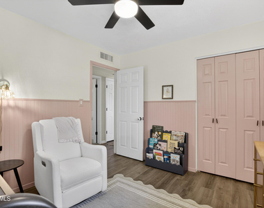1022 W 13th Street - Photo Thumbnail 26