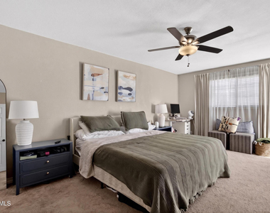 1022 W 13th Street - Photo Thumbnail 17