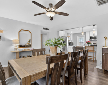 1022 W 13th Street - Photo Thumbnail 16
