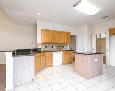 206 Howley Court - Photo Thumbnail 8
