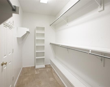 206 Howley Court - Photo Thumbnail 14