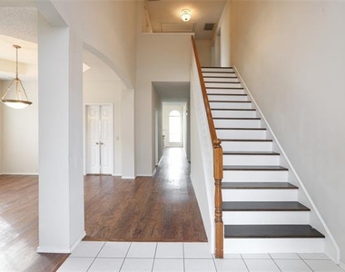 206 Howley Court - Photo Thumbnail 9