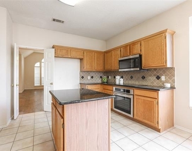206 Howley Court - Photo Thumbnail 7
