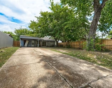 9661 Limestone Drive - Photo Thumbnail 16