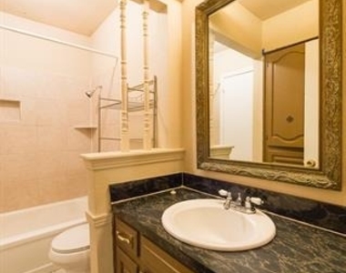 9661 Limestone Drive - Photo Thumbnail 5