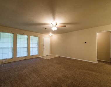 9661 Limestone Drive - Photo Thumbnail 4