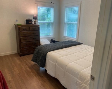 1482 Burger Street - Photo Thumbnail 10