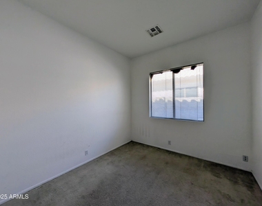5959 W Kimberly Way - Photo Thumbnail 30