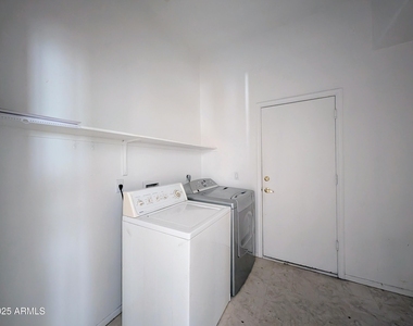 5959 W Kimberly Way - Photo Thumbnail 39
