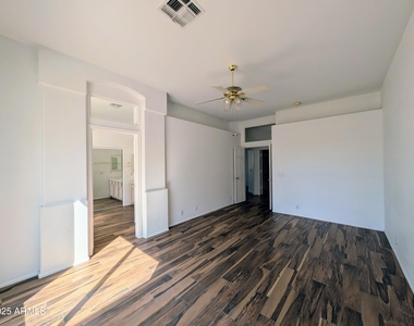 5959 W Kimberly Way - Photo Thumbnail 23