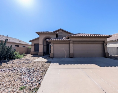 5959 W Kimberly Way - Photo Thumbnail 2