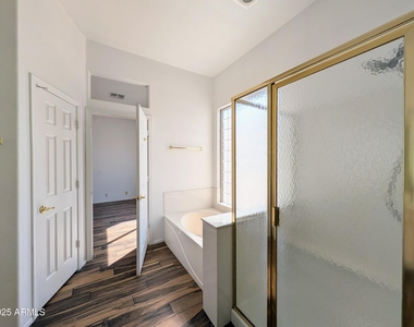 5959 W Kimberly Way - Photo Thumbnail 27