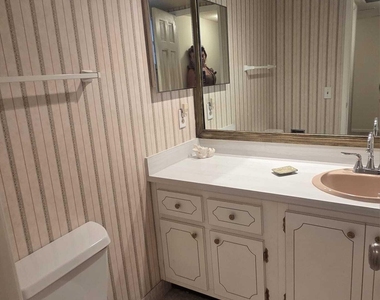 3150 N Palm Aire Drive - Photo Thumbnail 6