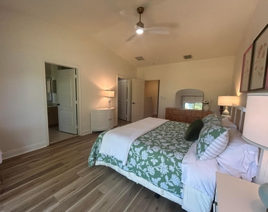 12768 Westhampton Circle - Photo Thumbnail 16