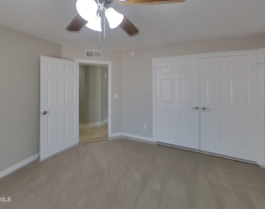 6237 W Marconi Avenue - Photo Thumbnail 6