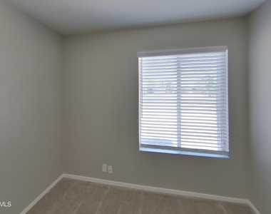 7334 W Carol Avenue - Photo Thumbnail 9