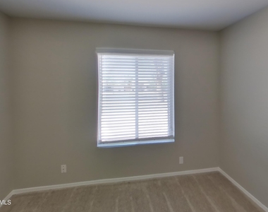 7334 W Carol Avenue - Photo Thumbnail 10
