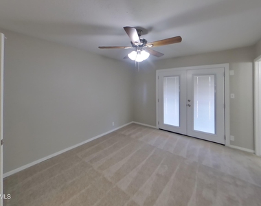 7334 W Carol Avenue - Photo Thumbnail 5
