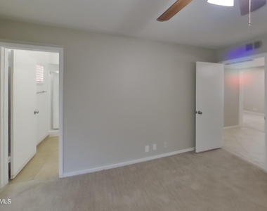 7334 W Carol Avenue - Photo Thumbnail 6