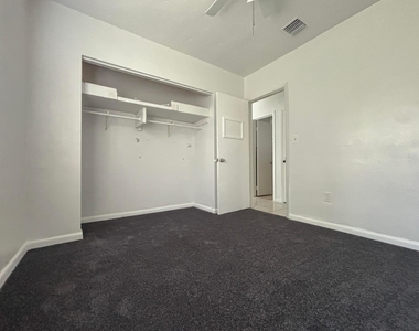 3645 Nw 195th Terrace - Photo Thumbnail 2