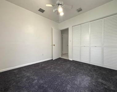 3645 Nw 195th Terrace - Photo Thumbnail 4