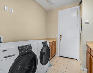 1687 E Carob Drive - Photo Thumbnail 16