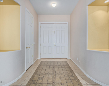 1687 E Carob Drive - Photo Thumbnail 5