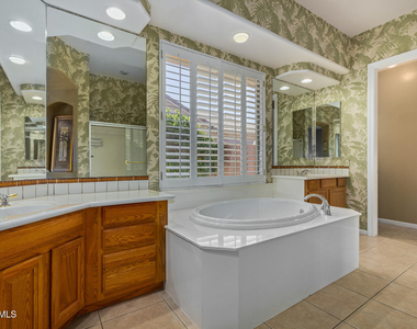 1687 E Carob Drive - Photo Thumbnail 11