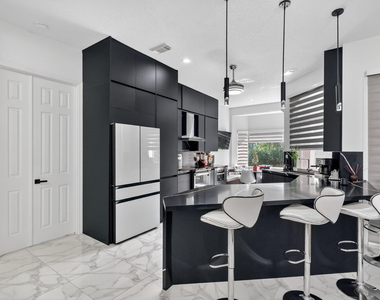 416 Sw Horseshoe Bay - Photo Thumbnail 8
