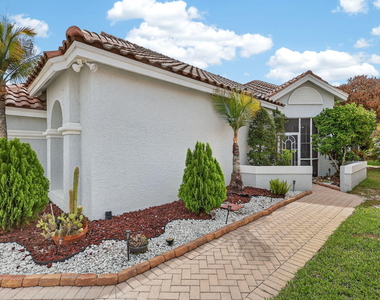 416 Sw Horseshoe Bay - Photo Thumbnail 2