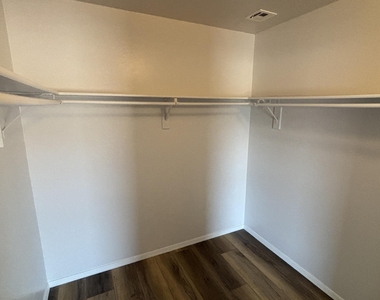 2125 E Huntington Drive - Photo Thumbnail 19