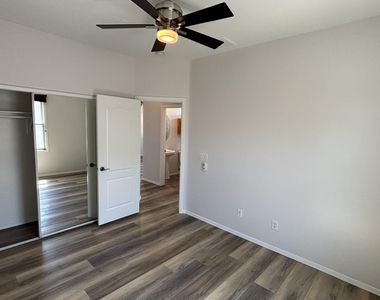 2125 E Huntington Drive - Photo Thumbnail 11