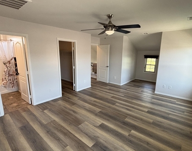 2125 E Huntington Drive - Photo Thumbnail 17