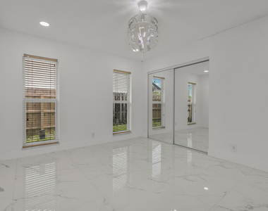 21452 Woodchuck Lane - Photo Thumbnail 46