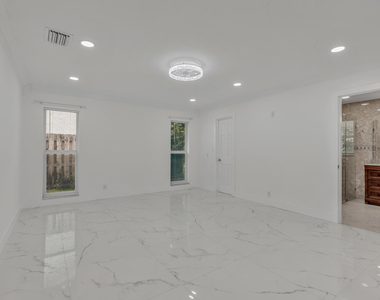 21452 Woodchuck Lane - Photo Thumbnail 4