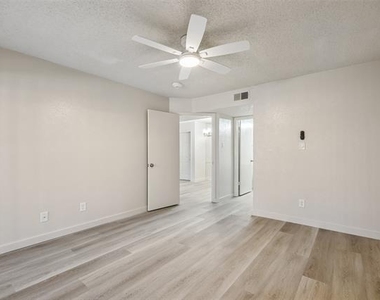 11480 Audelia Road - Photo Thumbnail 12