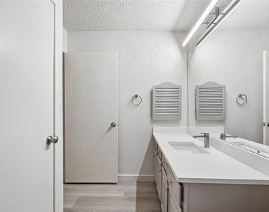 11480 Audelia Road - Photo Thumbnail 15