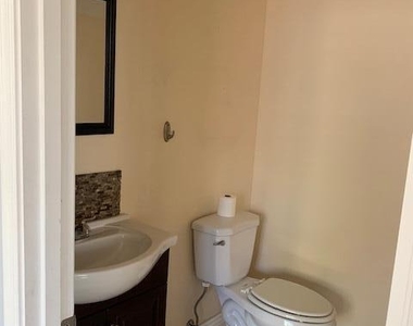 17648 W Lisbon Lane - Photo Thumbnail 5