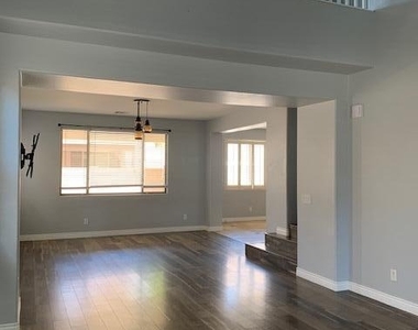 17648 W Lisbon Lane - Photo Thumbnail 4