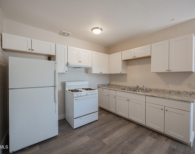 864 E Chandler Boulevard - Photo Thumbnail 8